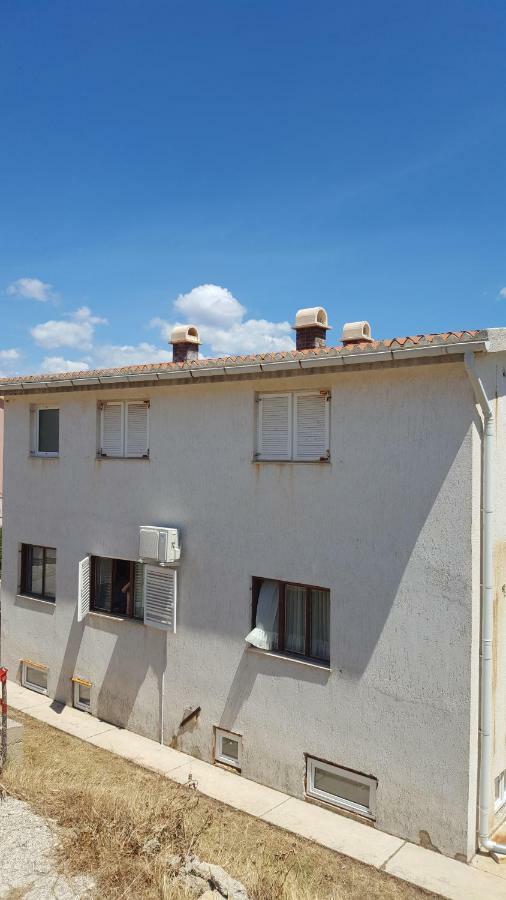 Apartment Perka 1 Pag Town Esterno foto